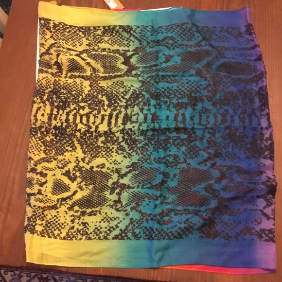 Kurt Geiger Scarf - Picture 5 of 7